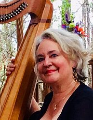 Photograph of Shana Norton with harp
